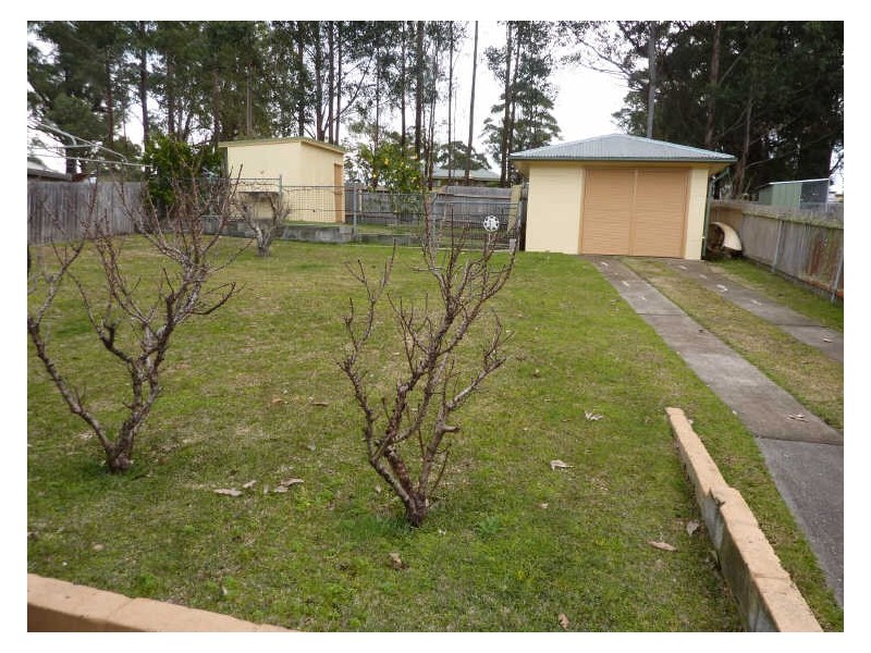 33 Cornfield Parade, Fishermans Paradise NSW 2539