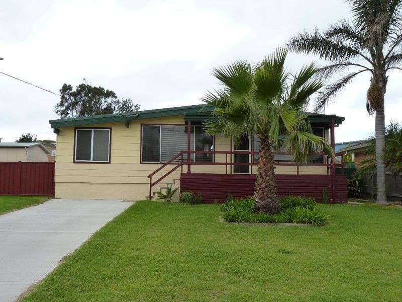 24 South Pacific Crescent, Ulladulla NSW 2539