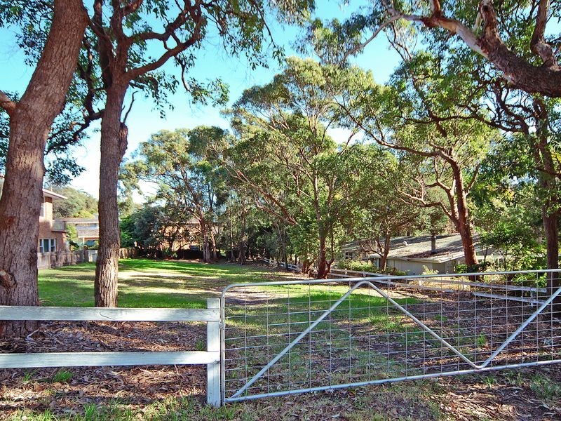 27 Golf Avenue, Mollymook NSW 2539