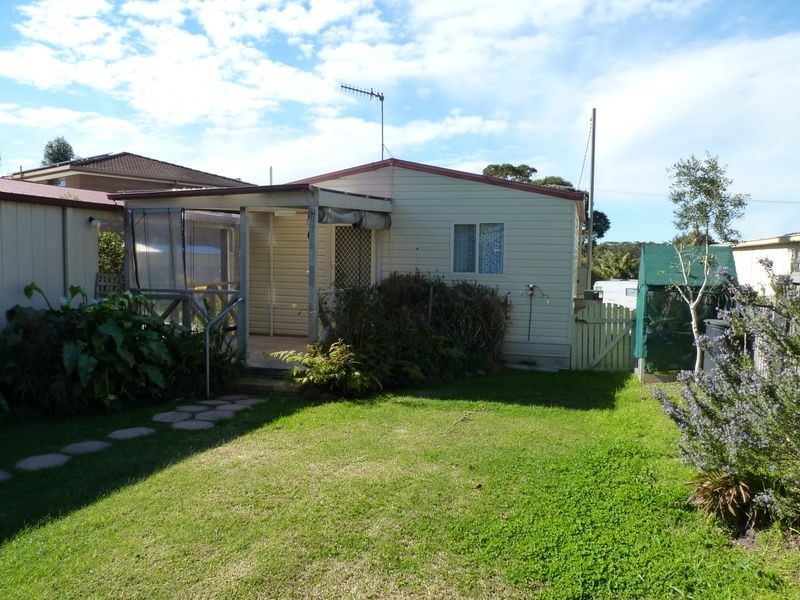 35 Torquay Drive, Lake Tabourie NSW 2539