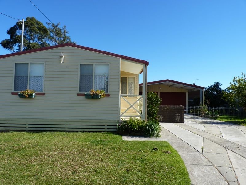 35 Torquay Drive, Lake Tabourie NSW 2539