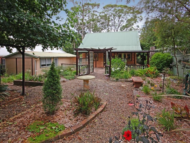 33 Anglers Parade, Fishermans Paradise NSW 2539