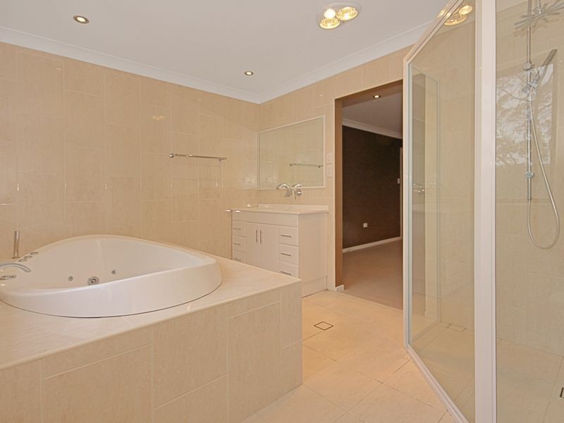 39 Princes Highway, Lake Tabourie NSW 2539
