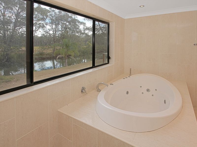 39 Princes Highway, Lake Tabourie NSW 2539