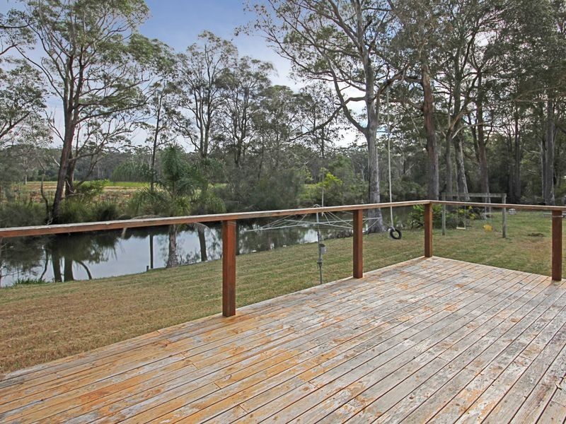 39 Princes Highway, Lake Tabourie NSW 2539