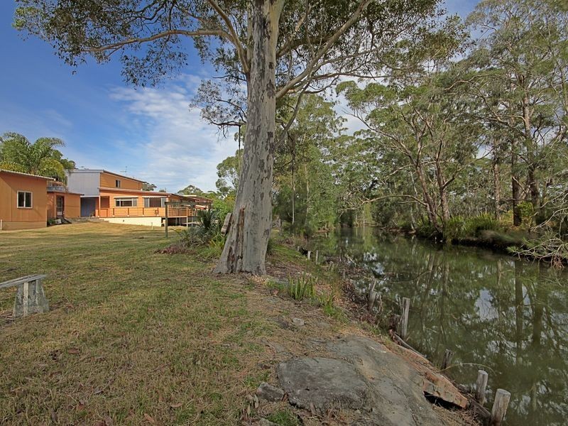 39 Princes Highway, Lake Tabourie NSW 2539