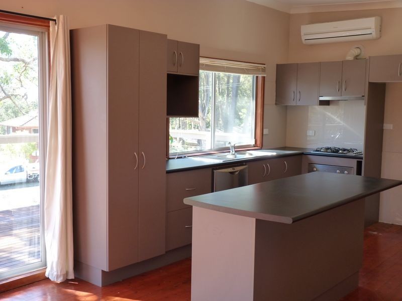 32 Wallaroy Drive, Burrill Lake NSW 2539