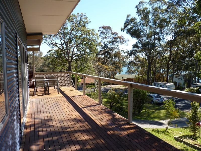32 Wallaroy Drive, Burrill Lake NSW 2539