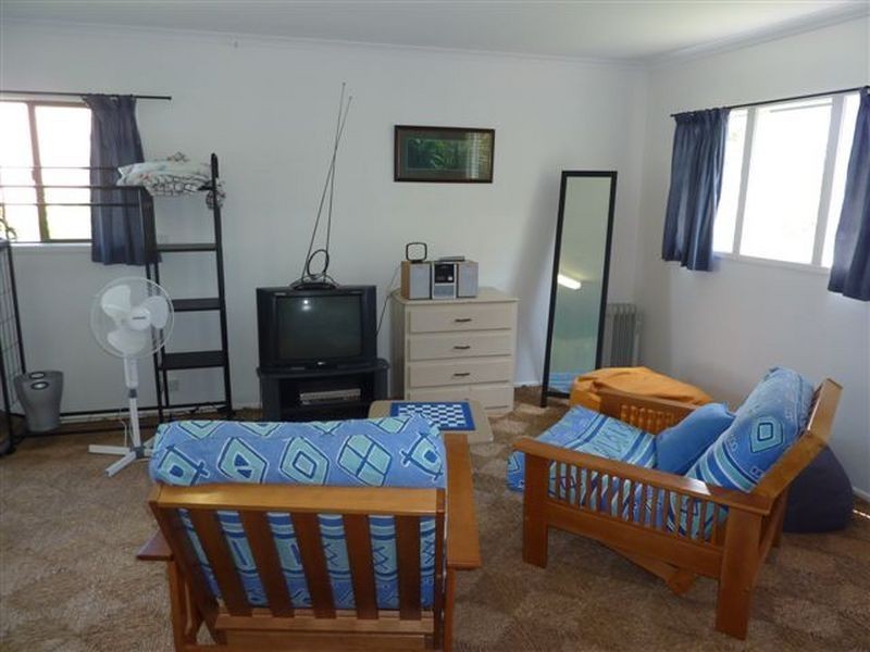 12 Jones Ave, Mollymook NSW 2539
