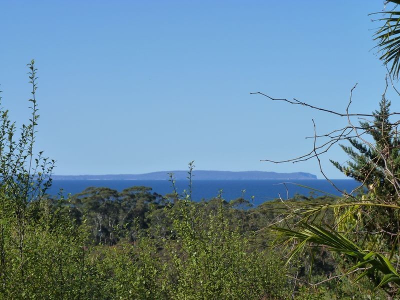 14 Seascape Close, Narrawallee NSW 2539