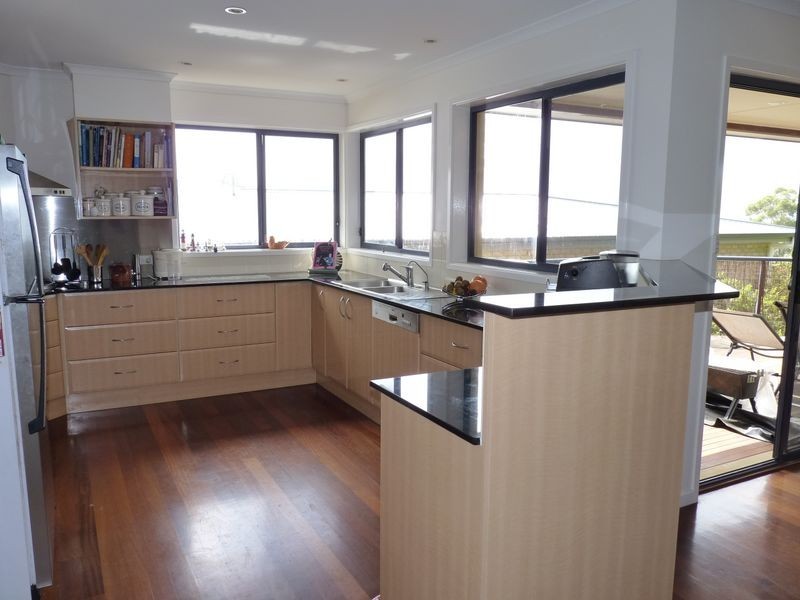 14 Seascape Close, Narrawallee NSW 2539