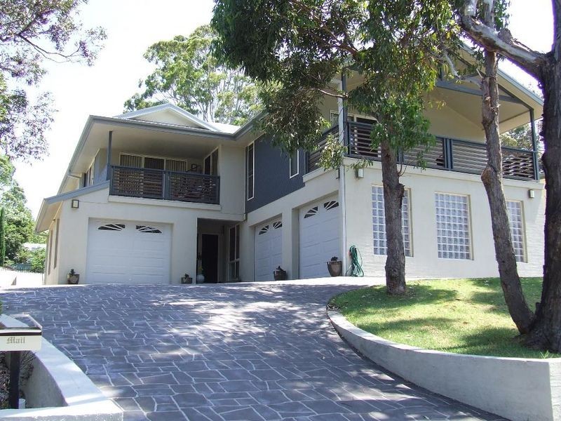 4 Buckland St, Mollymook NSW 2539