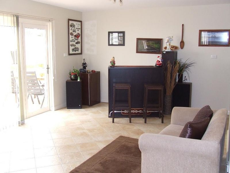 4 Buckland St, Mollymook NSW 2539