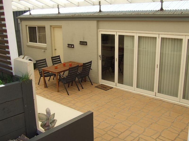 4 Buckland St, Mollymook NSW 2539