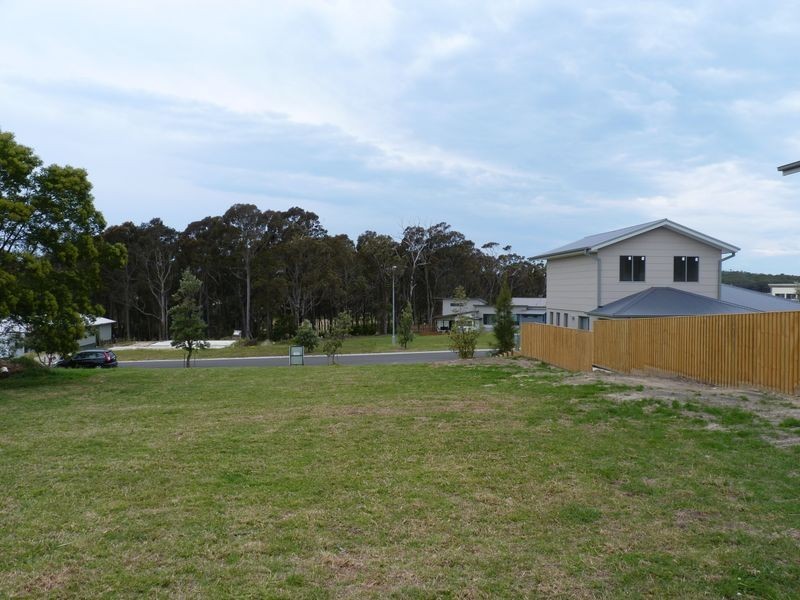18 Wuru Drive, Burrill Lake NSW 2539