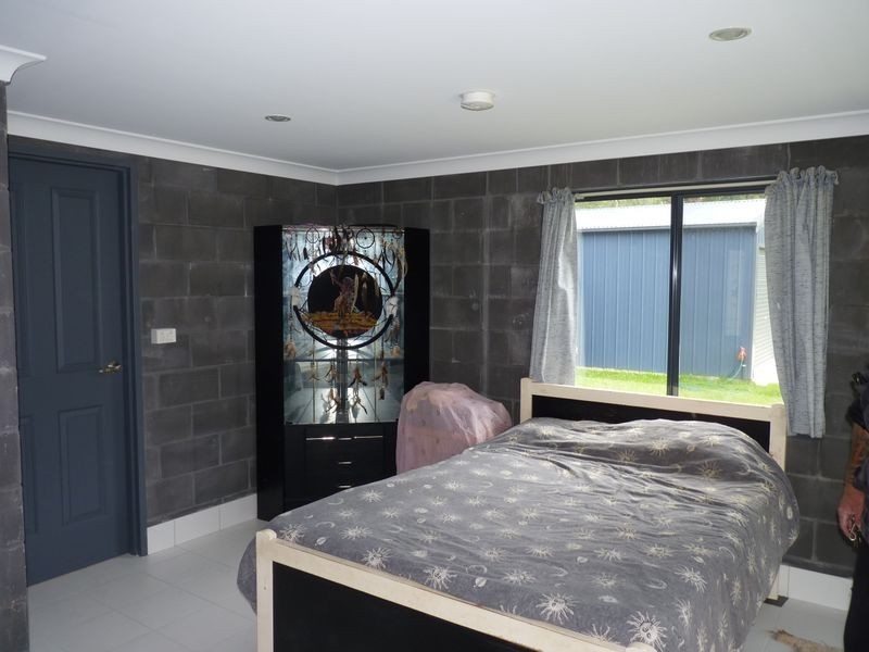 2 Princes Highway, Lake Tabourie NSW 2539