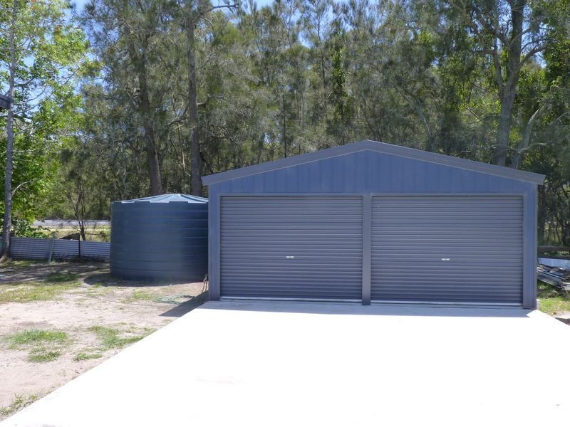 2 Princes Highway, Lake Tabourie NSW 2539