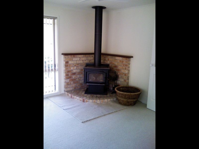 9 Portland Way, Lake Tabourie NSW 2539