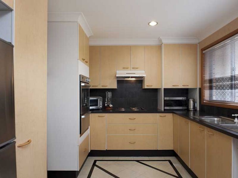 24 Leigh Crescent, Ulladulla NSW 2539