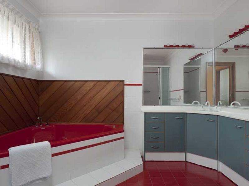 24 Leigh Crescent, Ulladulla NSW 2539