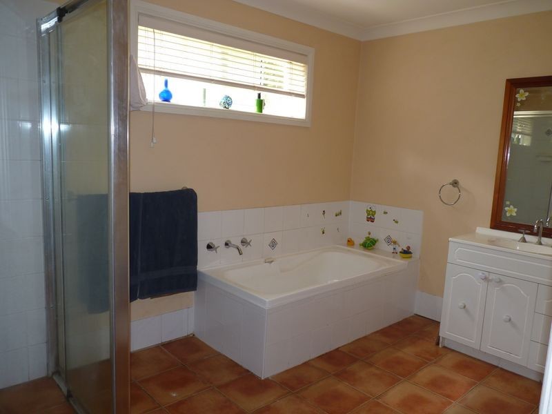 47 Commonwealth Avenue, Burrill Lake NSW 2539