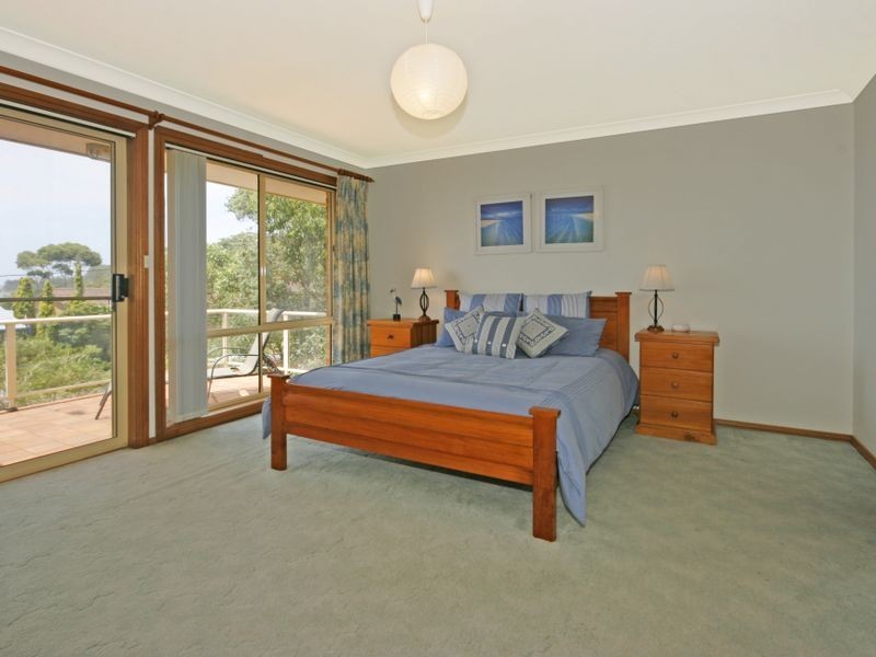 11 Booth Avenue, Narrawallee NSW 2539