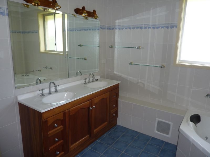 14 The Quarterdeck, Lake Conjola NSW 2539
