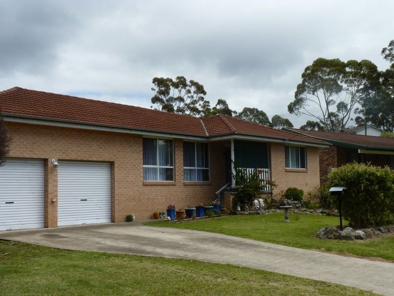 2 Venus Avenue, Lake Tabourie NSW 2539