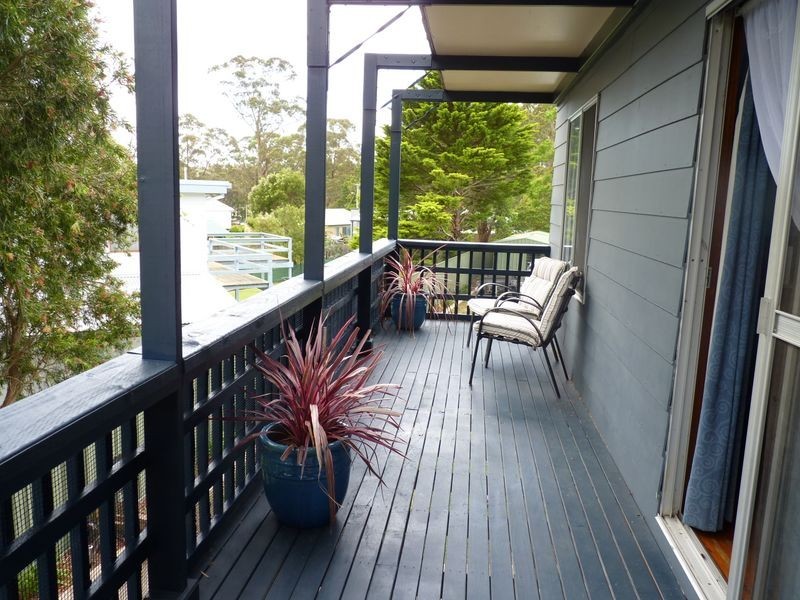 20 Woodlawn Avenue, Burrill Lake NSW 2539