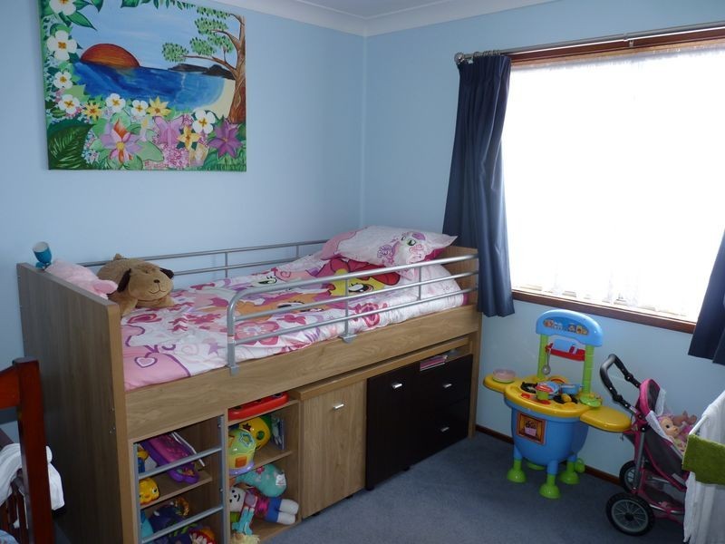 20 Woodlawn Avenue, Burrill Lake NSW 2539