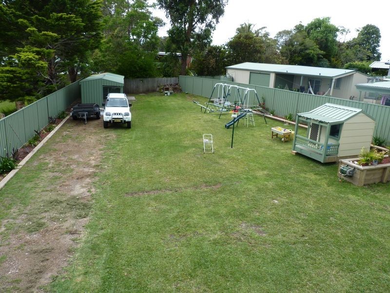 20 Woodlawn Avenue, Burrill Lake NSW 2539