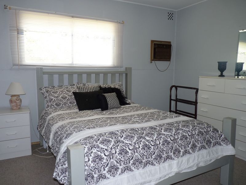 10 Lakeview Drive, Burrill Lake NSW 2539