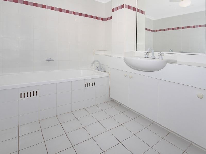 8/1A Mitchell Parade, Mollymook NSW 2539