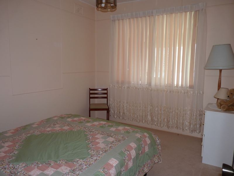 15 Evans Street, Lake Conjola NSW 2539