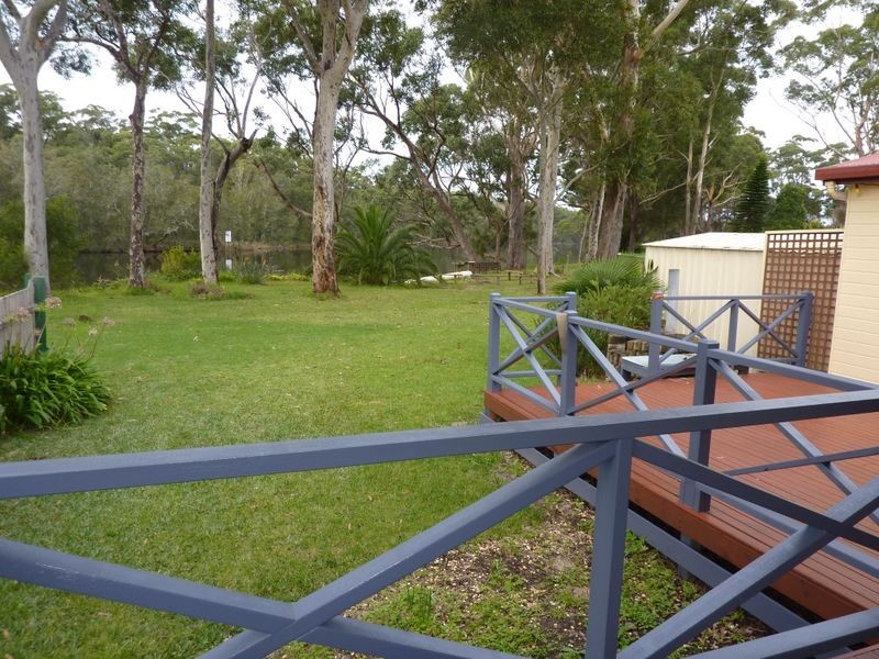 28 Princes Highway, Lake Tabourie NSW 2539