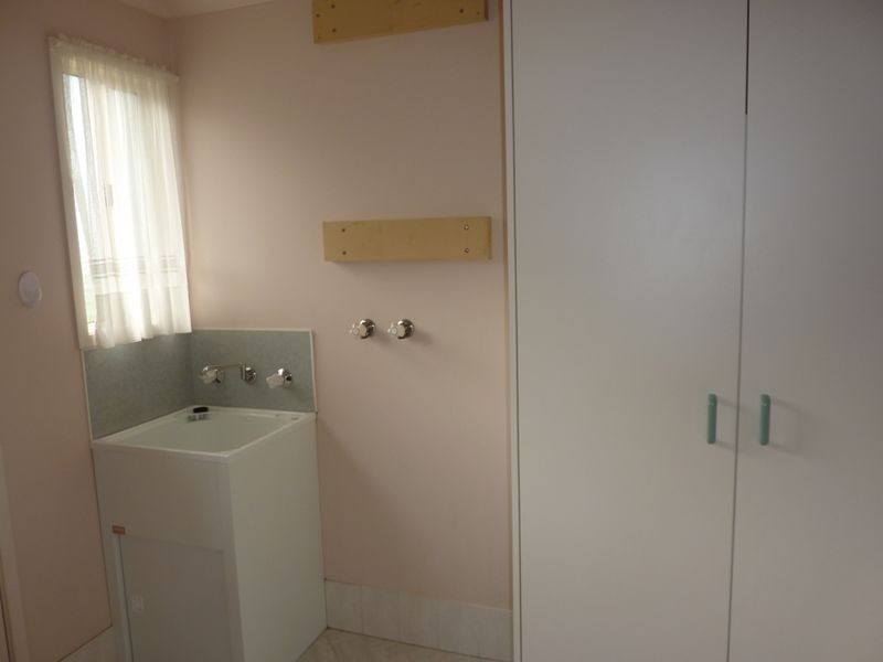 28 Princes Highway, Lake Tabourie NSW 2539