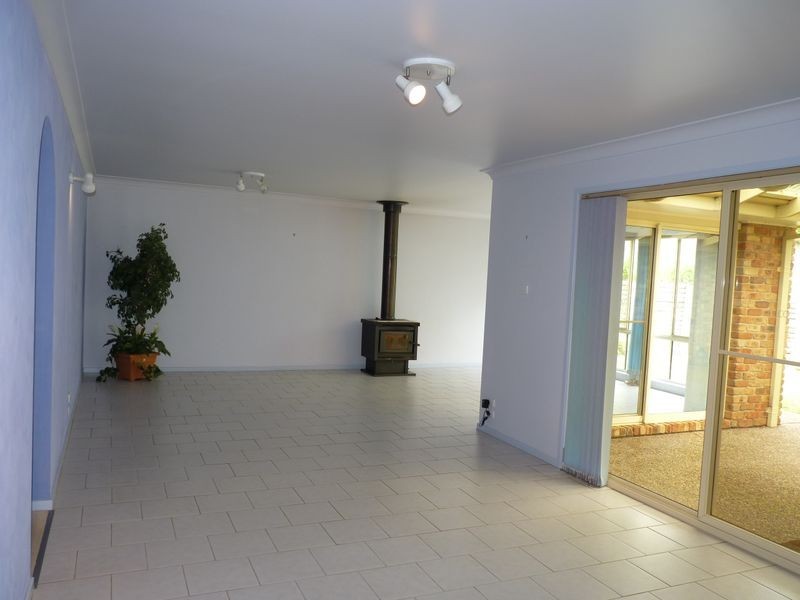 2 Plateau Place, Mollymook NSW 2539