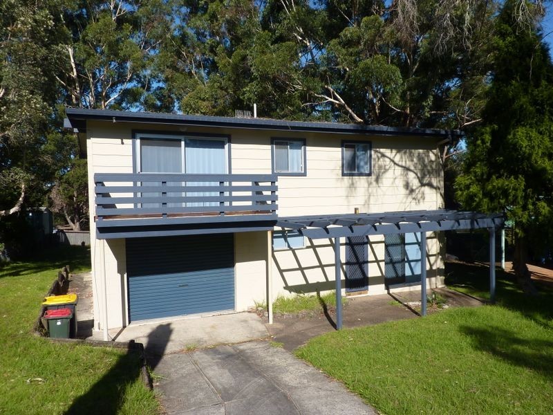 41 Bushland Avenue, Mollymook NSW 2539