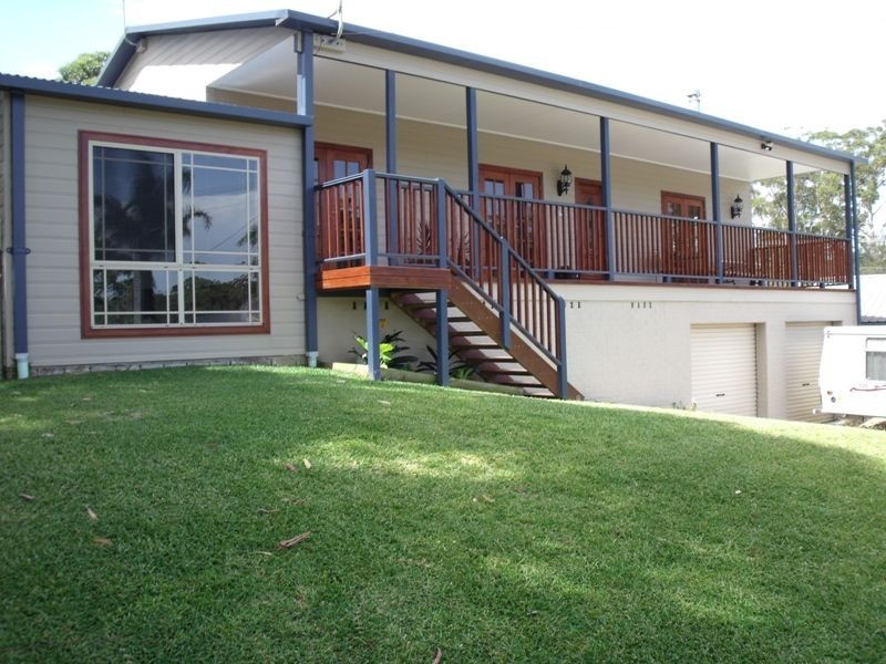 75 Lyra Drive, Lake Tabourie NSW 2539