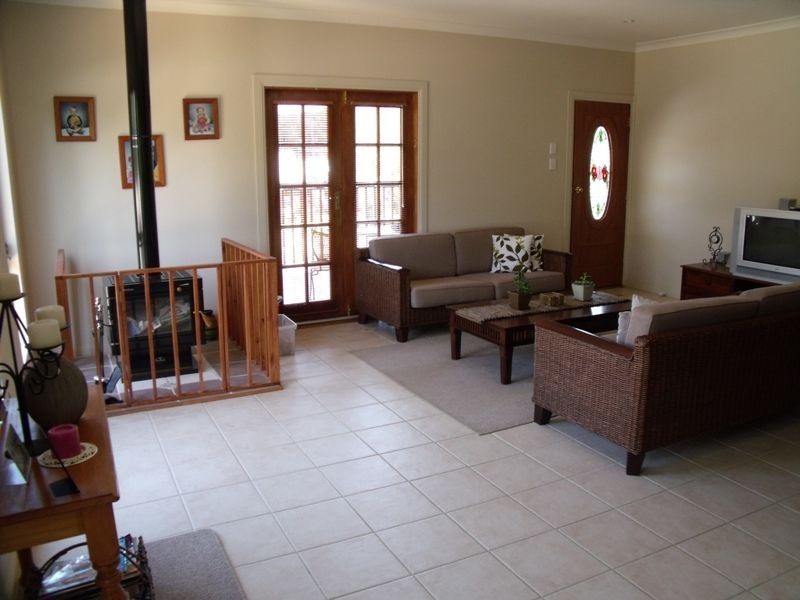 75 Lyra Drive, Lake Tabourie NSW 2539