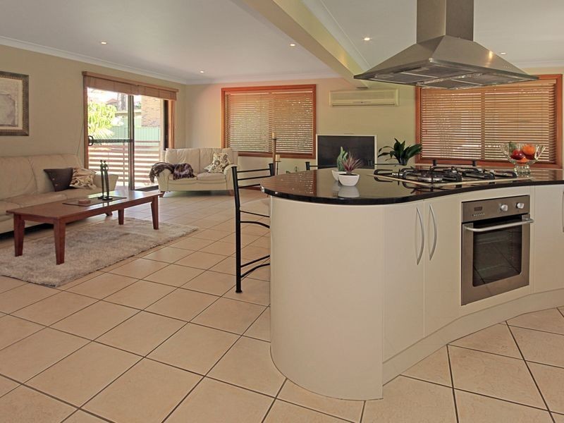 53 Golf Avenue, Mollymook NSW 2539