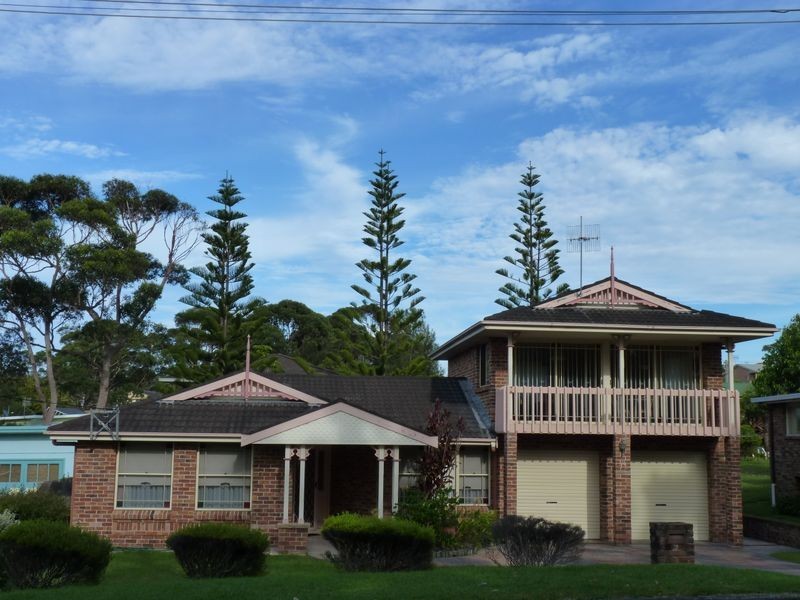 77 Donlan Road, Mollymook NSW 2539