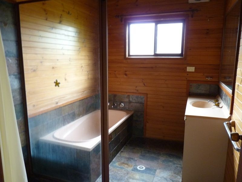 57 Mercury Drive, Lake Tabourie NSW 2539