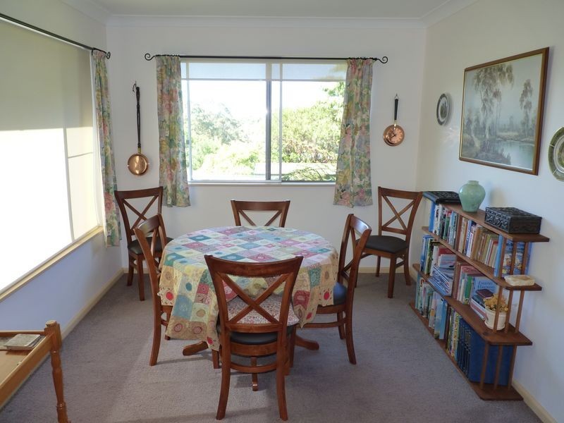 184 Matron Porter Drive, Mollymook NSW 2539