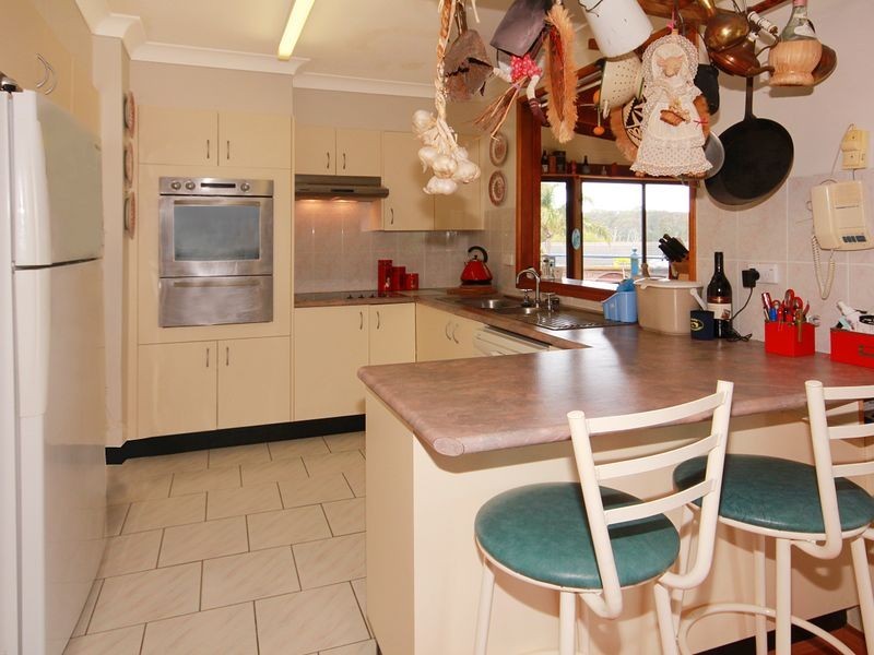 12 Honeysuckle Close, Burrill Lake NSW 2539