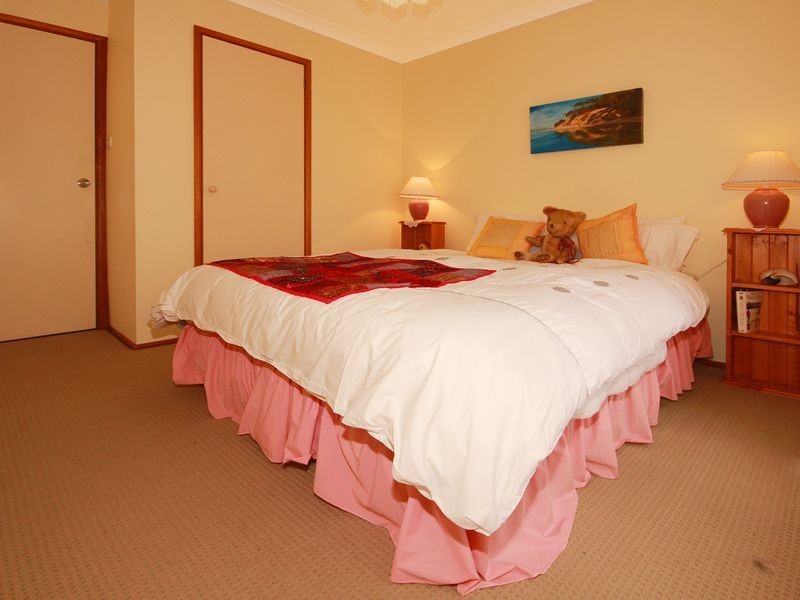 12 Honeysuckle Close, Burrill Lake NSW 2539