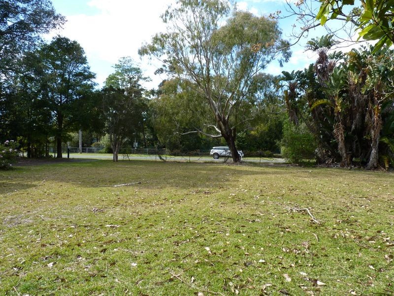 21 Oak Avenue, Lake Tabourie NSW 2539