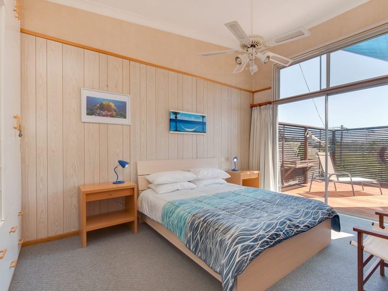 7 Surfers Avenue, Narrawallee NSW 2539