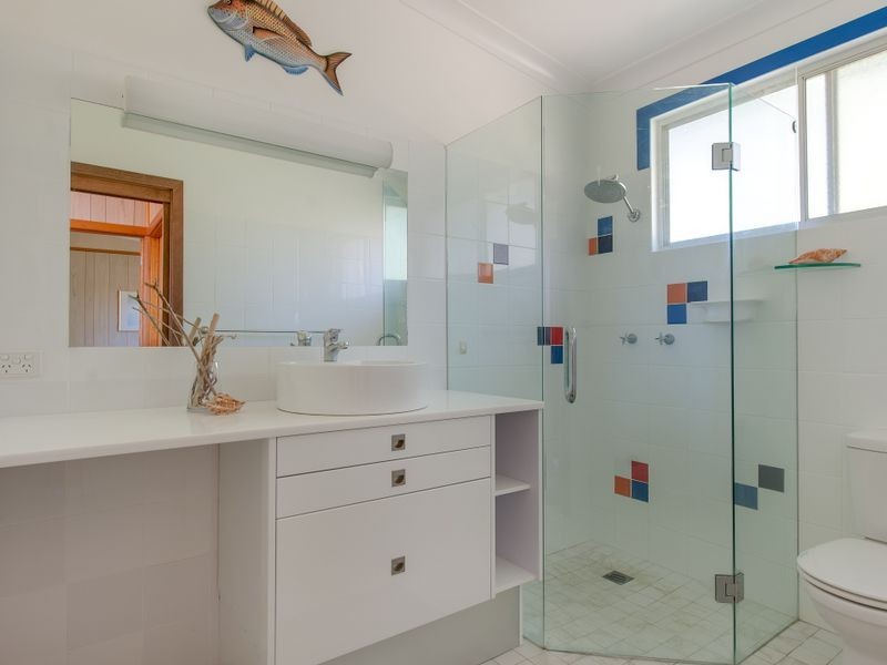 7 Surfers Avenue, Narrawallee NSW 2539