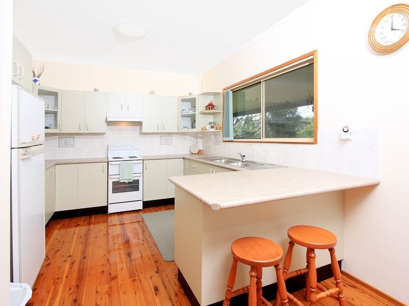33 Mercury Drive, Lake Tabourie NSW 2539